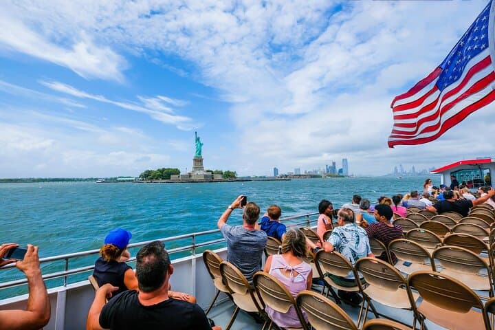 Explore Freedom: A Guided Tour of Statue of Liberty & Ellis Island photo 4
