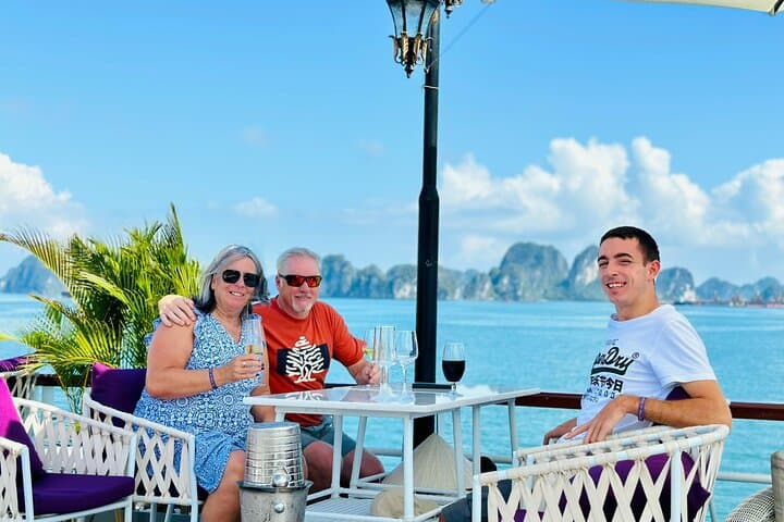 Iris Cruise Halong Bay Luxury Day Trip — Sung Sot Cave, Titov Island & Kayaking photo 4