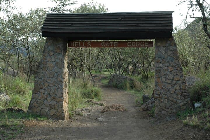 Hell's Gate National Park Day Tour — Biking the Gorges and Lake Naivasha Cruise photo 3
