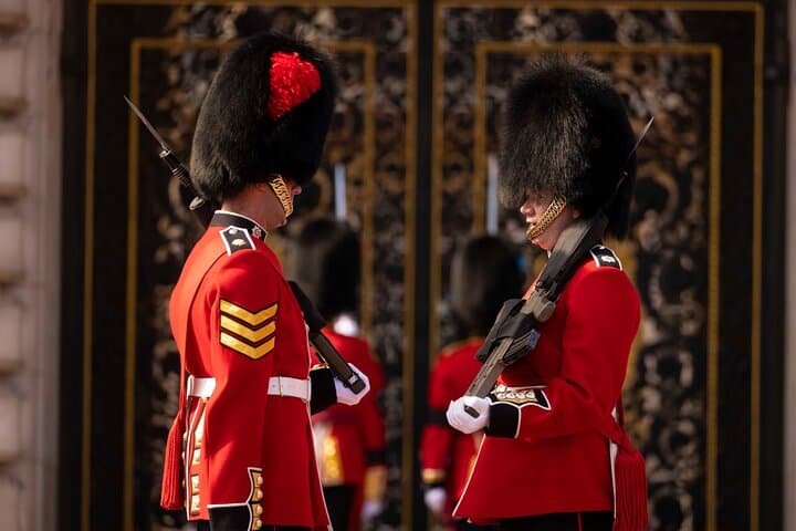 Essential London 2-Hour Walking Tour — Buckingham Palace, Westminster & Trafalgar Square photo 6