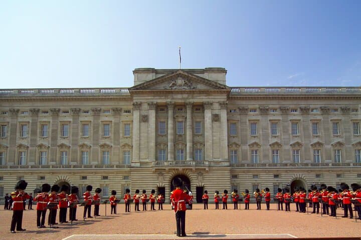 Essential London 2-Hour Walking Tour — Buckingham Palace, Westminster & Trafalgar Square photo 4