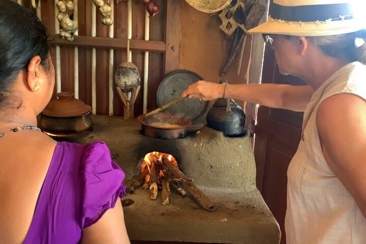 Kandy Market-to-Temple Culinary & Cultural Day Tour photo 2