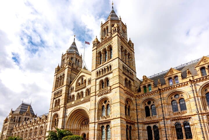 Guided Natural History Museum Walking Tour — London Insights & Practical Tips photo 2