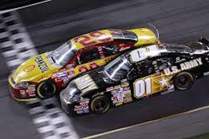 Daytona 500 Experience: Guide to Attending NASCAR's Great American Race with Coach Transport photo 4