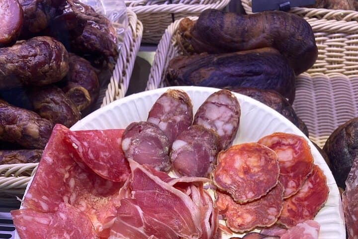 Porto Traditional Market Lunch & Wine: Private Culinary Tour with a Sommeliere photo 2