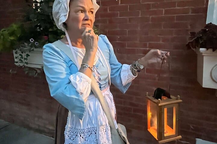 Guided Ghost Tour of Lititz: Haunted Main Street Walk & Historic Corpse House photo 2