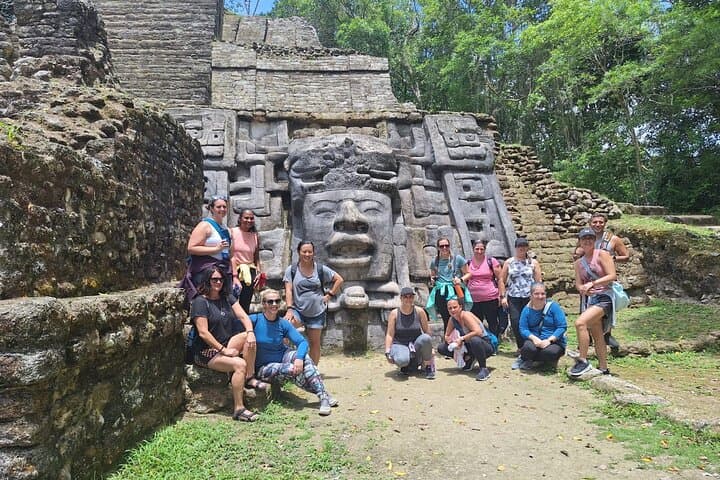 Lamanai Mayan Ruins Riverboat Tour from Belize City — Guided Day Trip with Lunch photo 2