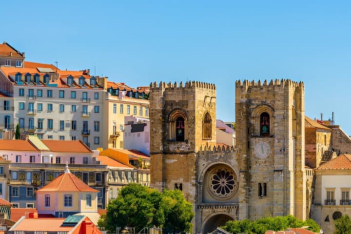 Lisbon Private Tuk-Tuk City Tour: Alfama, Graça & Tagus Views in 90 Minutes photo 2