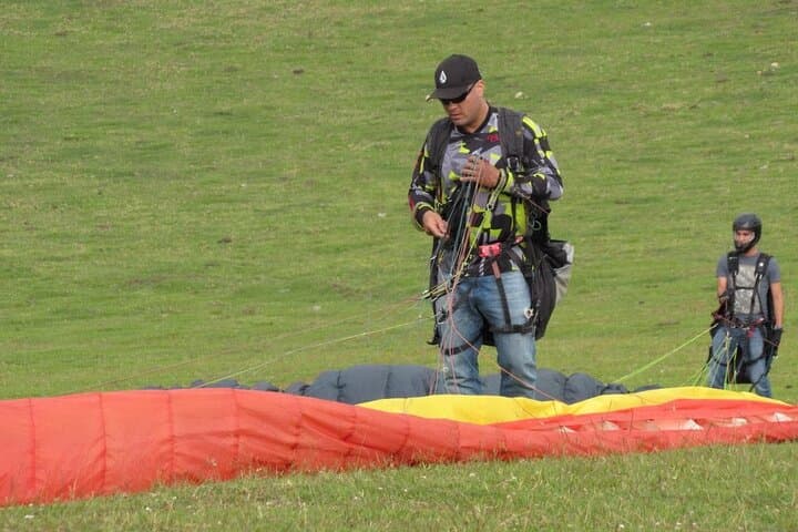 Tandem Paragliding Over Medellín: Valley Flights & Rural Views photo 6