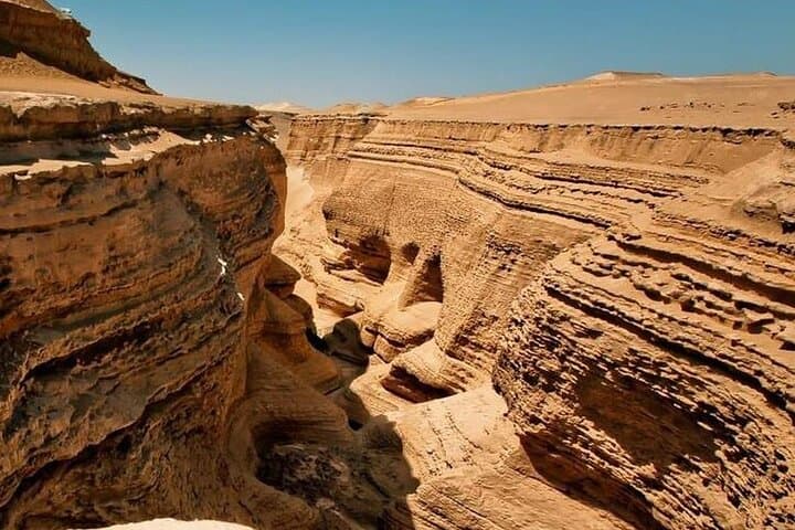Explore Lost Canyon: Half-Day Desert Hike from Ica