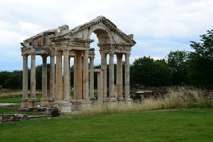 3-Day Salda Lake, Pamukkale & Ephesus: Travertines, Thermal Springs & Ancient Ruins photo 3