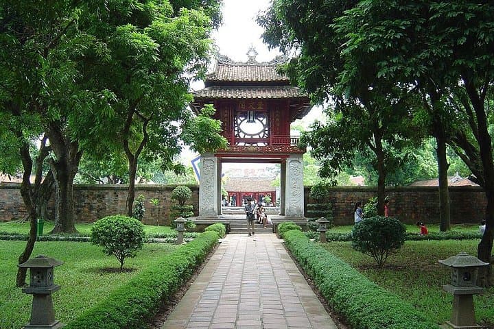 Hanoi to Fansipan: 7-Day Halong Bay, Ninh Binh & Sapa Adventure photo 2
