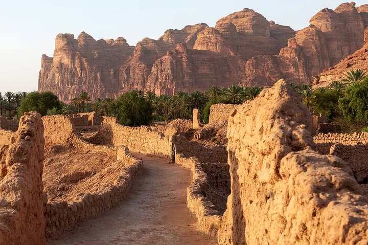 AlUla Oasis Heritage Trail: Guided 3km Walk Through Date Palms & Ancient Farmlands photo 4