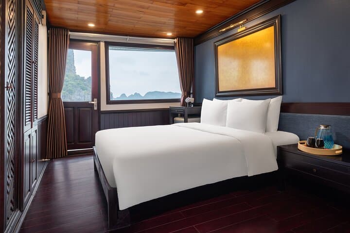 Bai Tu Long Bay 2-Day Boutique Cruise: Kayak, Vung Vieng & Cap La Island photo 6