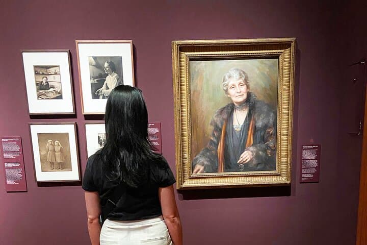 Rogues and Rebels: Private National Portrait Gallery Tour in London photo 1
