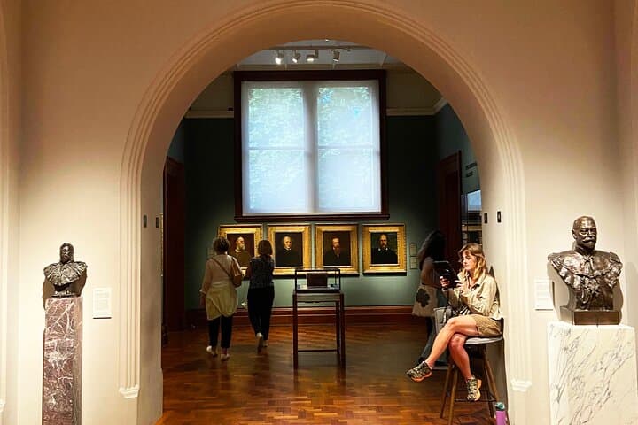 Rogues and Rebels: Private National Portrait Gallery Tour in London photo 2