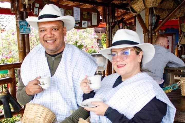 Coffee Farm and Horseback Riding Tour in Pereira — Private Day Trip Through Colombia's Coffee Axis