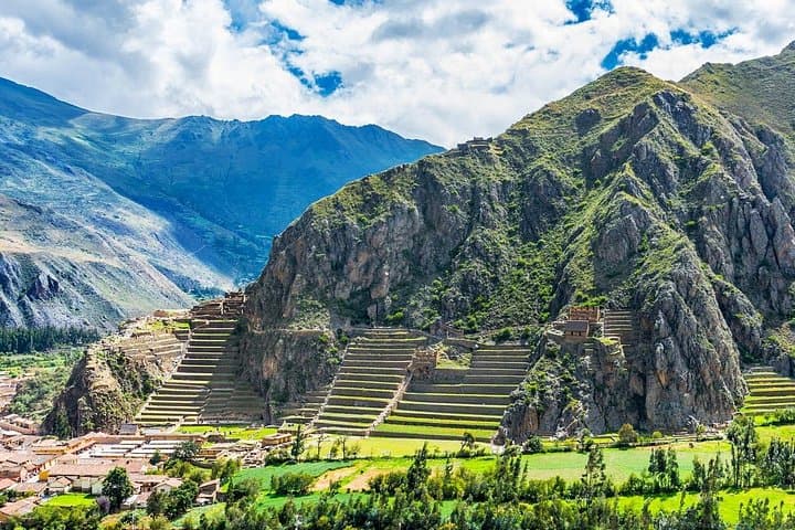 2-Day Sacred Valley and Machu Picchu Tour — Cusco to the Lost City photo 3