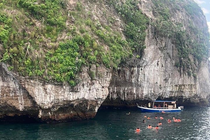 Snorkel Los Arcos & Madagascar Island: Full-Day Catamaran Tour with Open Bar photo 5