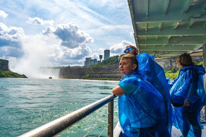 Cross-Border Niagara Falls: Full-Day Cave, Boat & Skylon Tower Lunch