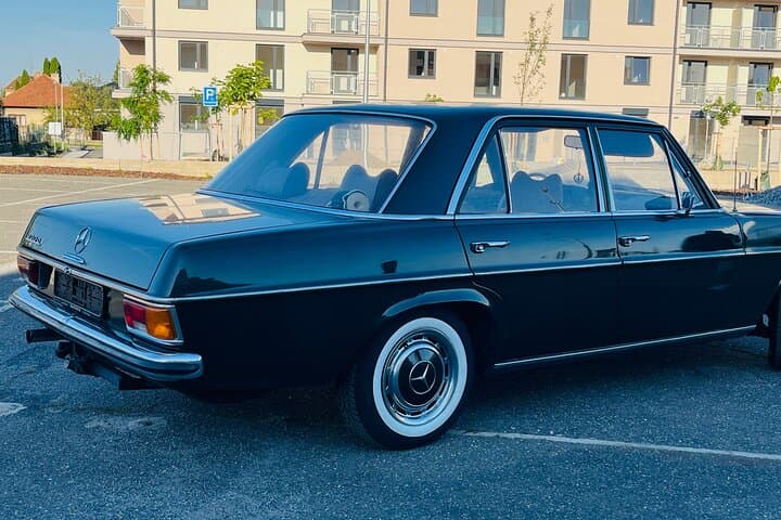 Prague in a Vintage Mercedes: 90-Minute Classic Car Express Tour photo 2