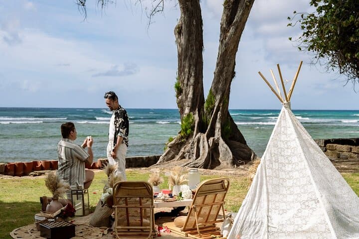 Oahu Luxury Beach Picnic at Kawaikui: Private Sunset Charcuterie Experience photo 4