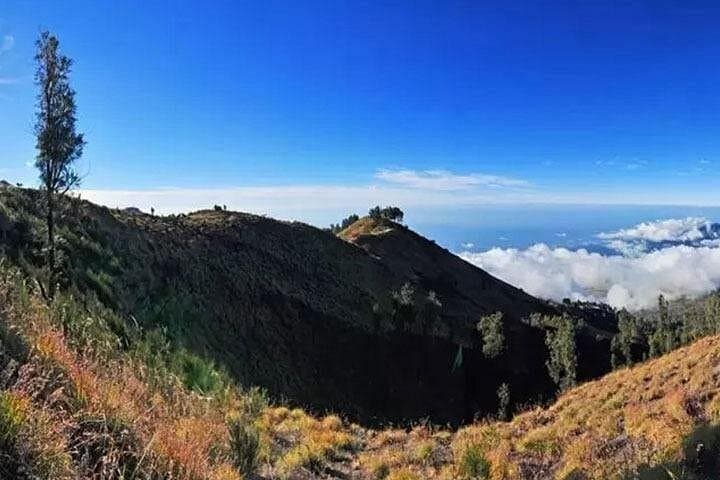 Mount Rinjani Trek 3D2N via Sembalun: Summit, Crater Rim & Segara Anak Lake photo 2