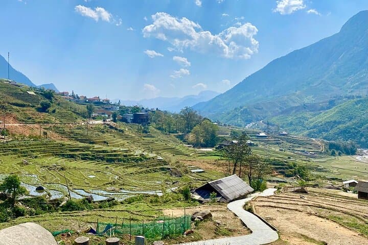 Sapa 2-Day Muong Hoa Valley Trek & Homestay: Rice Terraces, Ethnic Villages, and Bamboo Trails