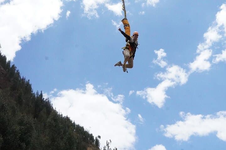 Cusco Slingshot Launch: Gravity-Defying Thrill Near Poroy