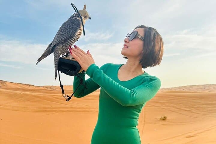 Abu Dhabi Evening Desert Safari: Dune Bashing, Falconry & Starry BBQ photo 4
