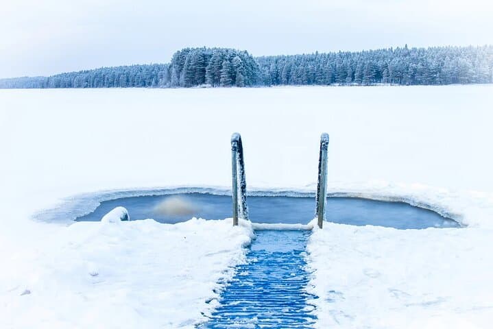 Lakeside Sauna & Northern Lights in Rovaniemi: Private Arctic Wellness Experience photo 4