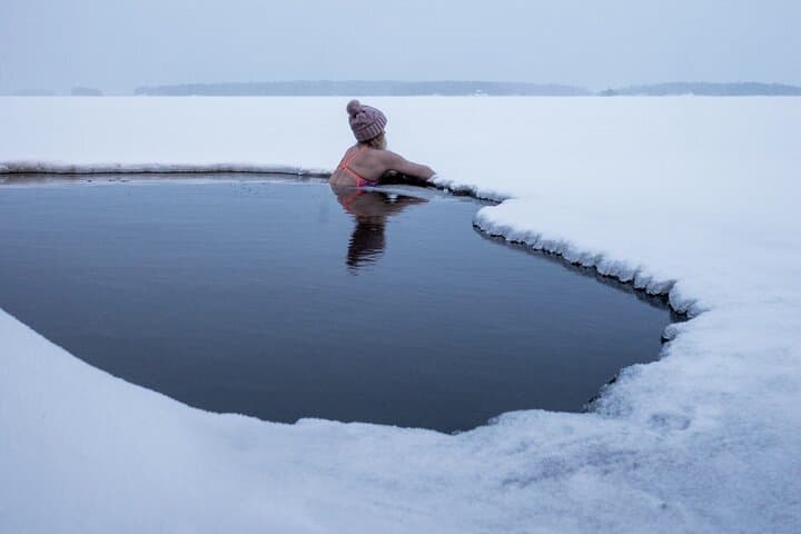 Lakeside Sauna & Northern Lights in Rovaniemi: Private Arctic Wellness Experience photo 5