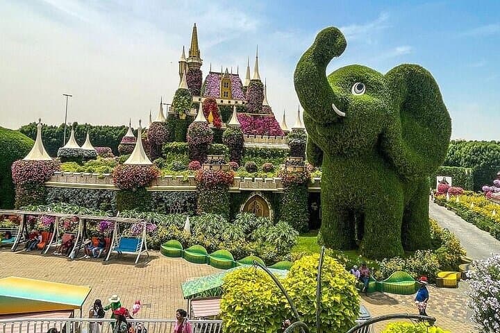 Dubai Miracle Garden: Guide to Visiting the World's Largest Natural Flower Garden photo 4