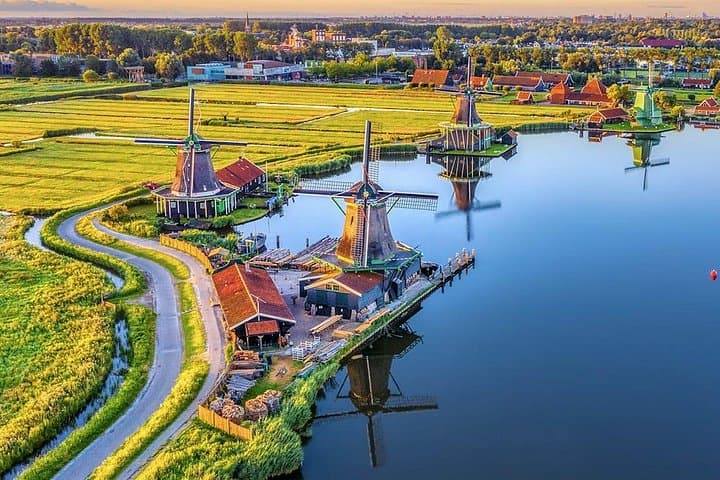 Zaanse Schans Windmills & Volendam Day Tour — Cheese Factory, Crafts and Countryside photo 2