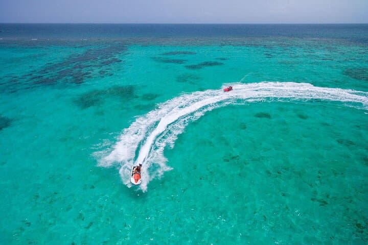 Jet Ski to Split Rock & Iguana Bay: Providenciales Coastal Adventure