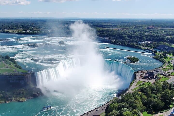 VIP Private Niagara Falls Tour: Luxury SUV Day Trip with Custom Stops