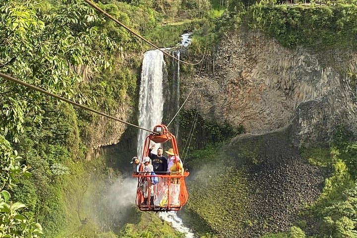 Andes to Amazon: 8-Day Ecuador Adventure from Quito to the Jungle photo 2