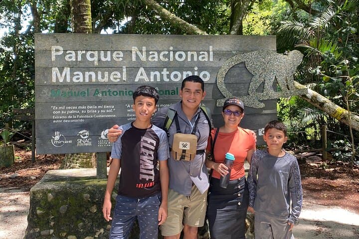 Customized Nature Walk in Manuel Antonio National Park — Sloths, Monkeys & Beach Time photo 3