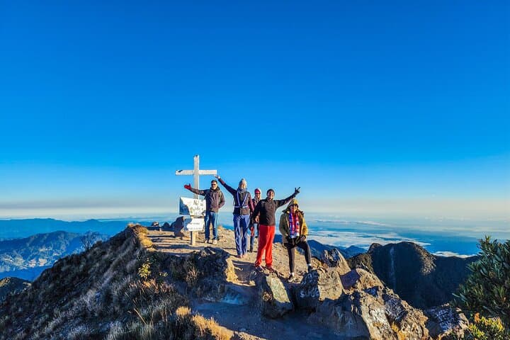 Sunrise Summit: 4x4 Ascent of Volcán Barú from Boquete