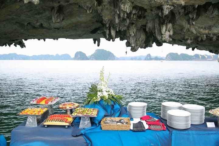 Stellar Cruise Full-Day: Explore Halong Bay's Limestone Islands, Caves & Kayaks photo 3