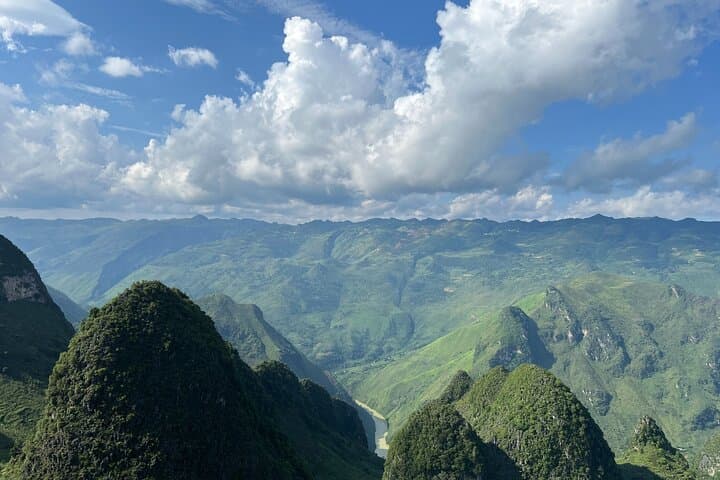 Ha Giang Loop: 4-Day Motorbike Route Through Vietnam's Northern Karst Plateau