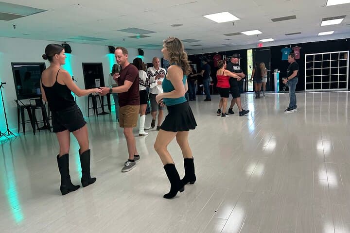 Beginner's Country Two-Step & Country Swing Class in Nashville photo 5