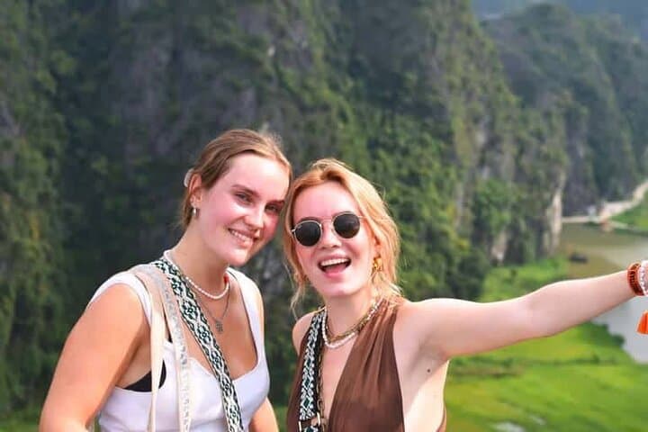 Comprehensive Vietnam Tour: 16-Day Adventure from Hanoi to Ho Chi Minh photo 3