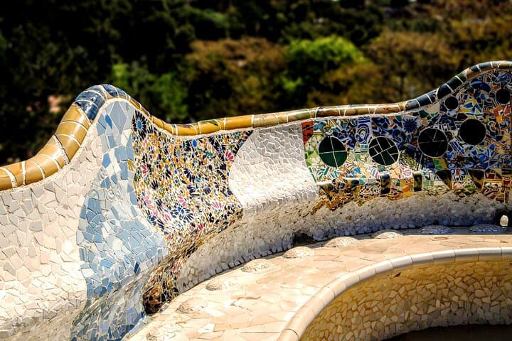 Private Tour of Park Guell: Gaudí, Mosaics & City Views photo 4