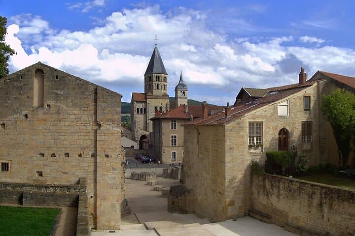 Exploring Cluny Abbey: Private 2-Hour Guided Tour of Medieval Power