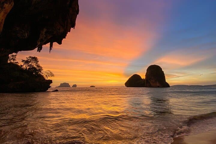 Krabi 7 Islands Sunset Tour: Snorkel, Bioluminescence & Beach BBQ