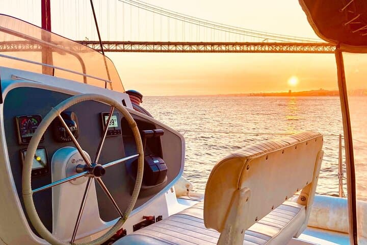 Private Sunset Boat Tour on the Tagus — Lisbon from the River photo 3