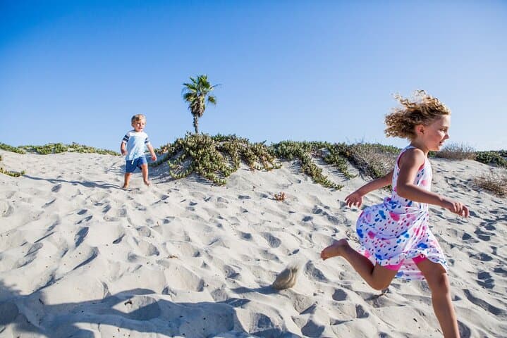 Golden Hour Coronado: Private Beach Photoshoot at Hotel Del Coronado photo 3