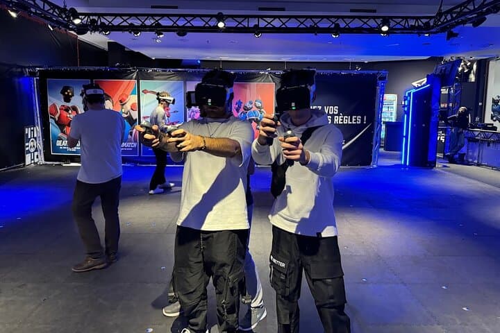 Immersive VR Arena Experience in Liège: Family-Friendly Virtual Adventures photo 6