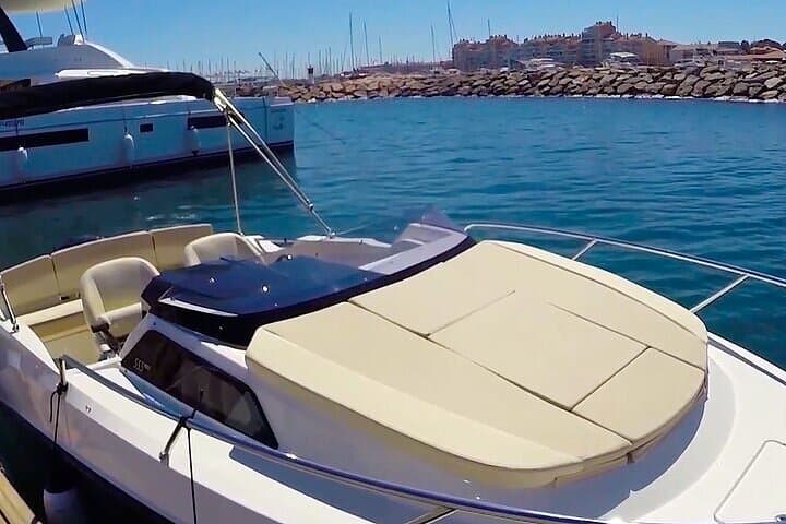 Private Boat Tour: Nice, Villefranche & Saint-Jean-Cap-Ferrat — Côte d'Azur Cruise photo 3